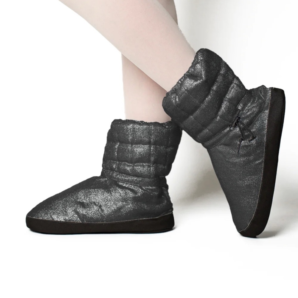 Russian Pointe Quilted Booties BNWT